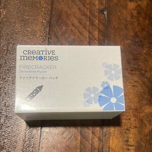 Creative Memories Firecracker Decorative Punch - White/Blue